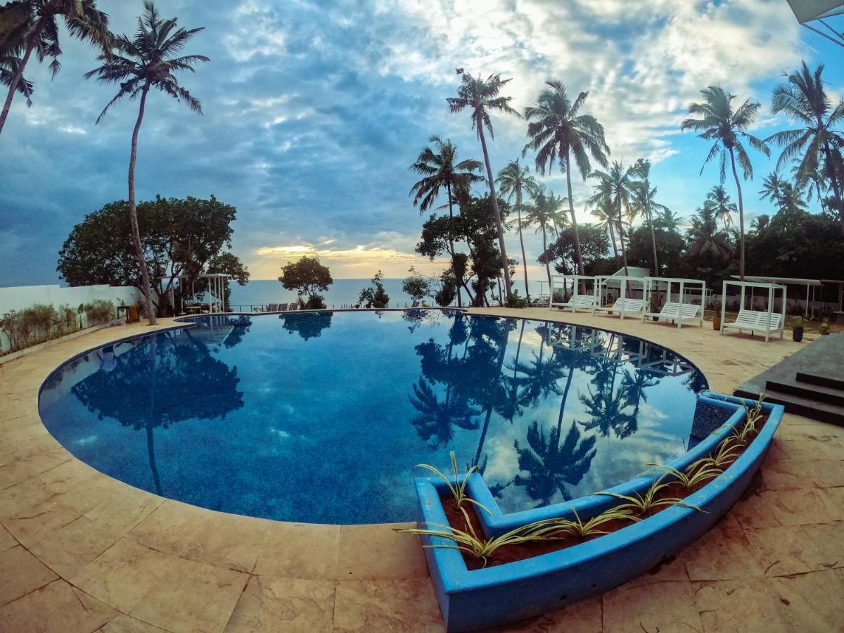 Elixir Cliff Beach Resort And Spa Varkala Esterno foto